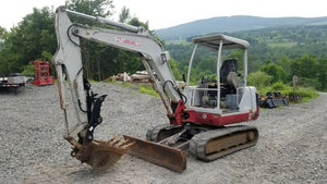 Takeuchi TB125 hydraulic thumb